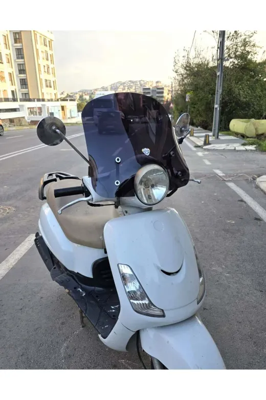 SYM Fiddle IV 125 Ön Cam 2023-2024 Model 44cm Siyah Renkli APARATSIZ