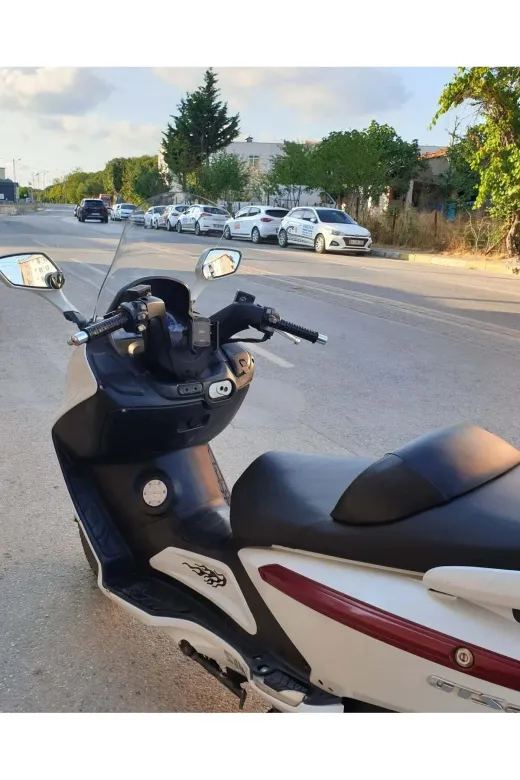SYM Gts Evo 250 Ön Cam 2006-2015 Model 63cm Şeffaf Renkli 4mm 10cm daha Uzun