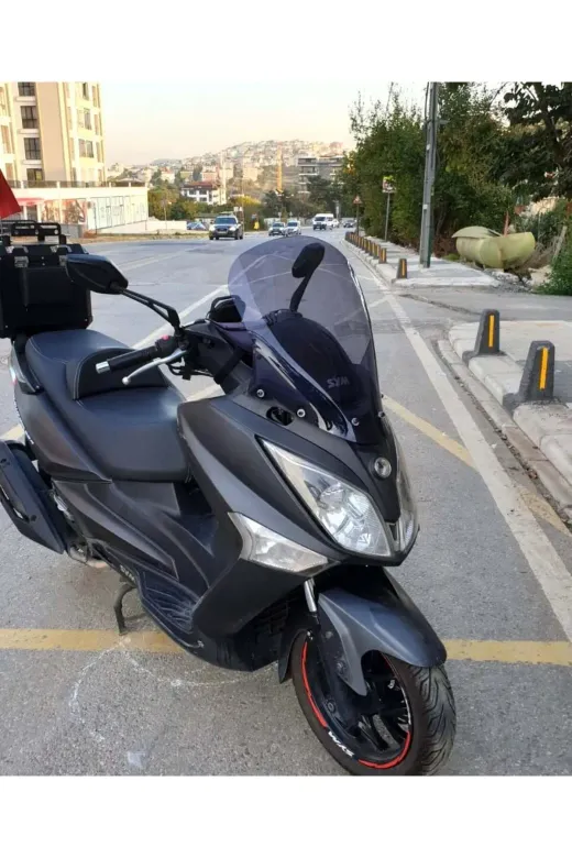 SYM Joymax 250 İ Ön Cam 2013-2016 Model 54cm Füme Renkli 4mm SPORTİF