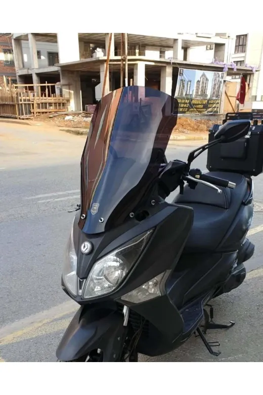 SYM Joymax 250 İ Ön Cam 2013-2016 Model 75cm Siyah Renkli 4mm YOKTUR