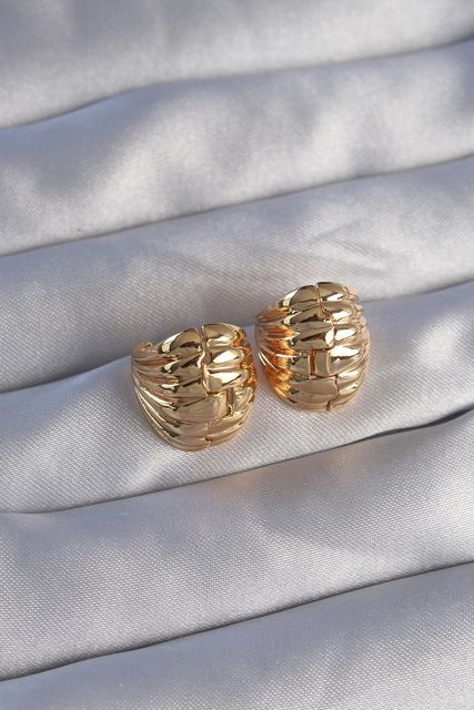 Tahtakale Toptancıları BKP9080-BLNC Pirinç Gold Renk Tırtıklı Minimal Bombeli Tasarım Küpe Altın