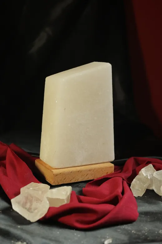 TUZCU KENAN BLOK-TZL-01 Beyaz Blok Model Tuz Lambası Ahşap Kaideli Dekoratif Ortam Lambası