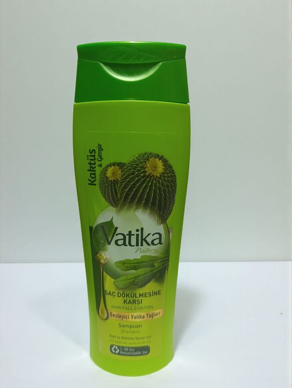 Vatika FT256400TR Naturals Saç Dökülmesine Karşı Kaktüs & Gergir Bitkisel Özlü Şampuan 400Ml