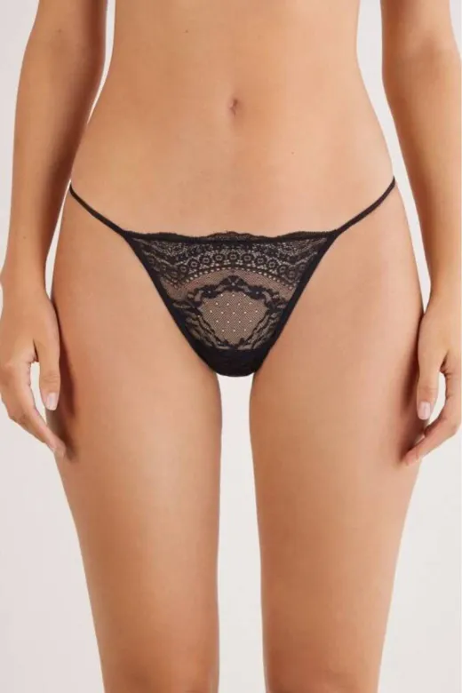 Venlisa Yarı Dantel Yarı Kumaş Siyah Tanga Külot V6107