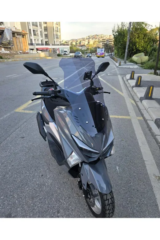 Volta Revolt RSX4 Ön Cam 2022-2026 Model 65cm Füme Renkli 4mm ORTA BOYLU