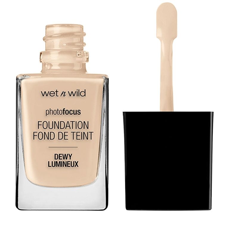 WET N WİLD 10260416 Wet'n Wild Soft Ivory Photo Focus Foundation Dewy Lumineux Fondöten