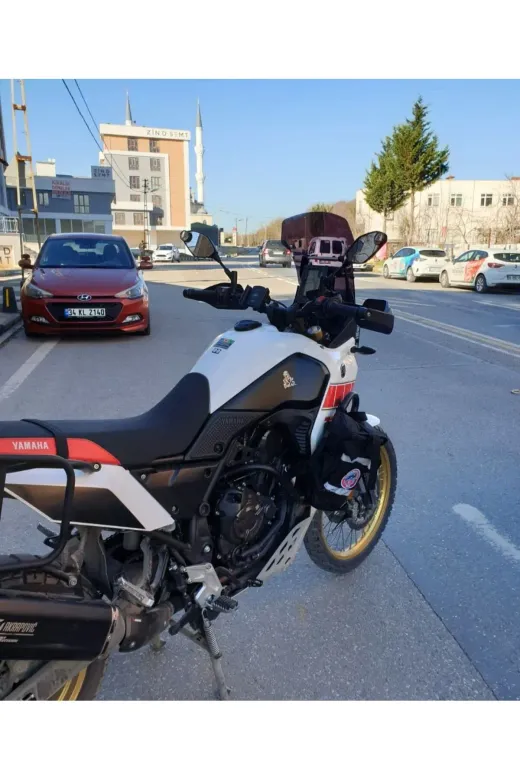 Yamaha Tenere Rall 700 Ön Cam 2019-2026 Model 39cm Siyah Renkli 4mm
