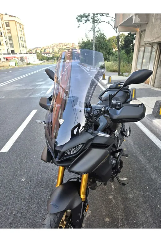 Yamaha Tracer 900 Ön Cam 2023-2026 Model 61cm Füme Renkli 4mm