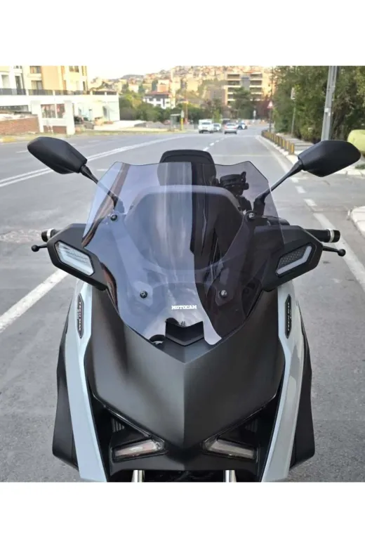 Yamaha Xmax Techmax Ön Cam 2025-2026 Model 39cm Füme Renkli 4mm Asansörlü