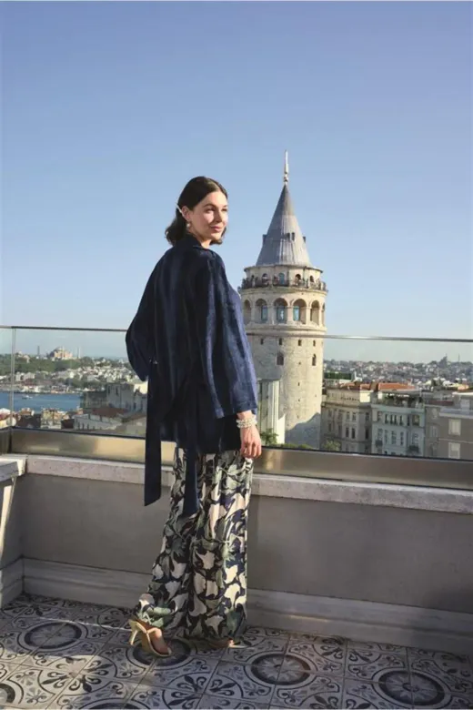 Yaprak Desenli ve Dantelli 3’lü Pijama Takımı