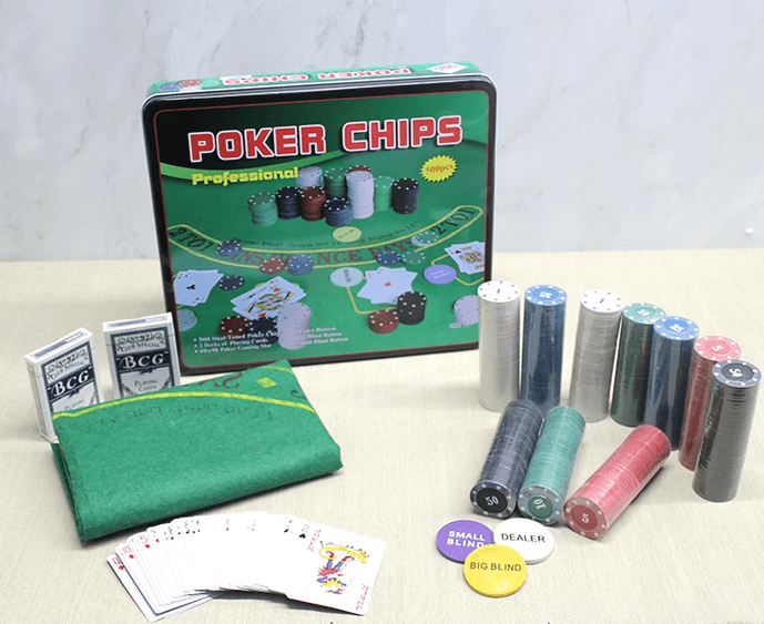 YNT İthalat KH-ALK3540 Metal Kutulu 500 Chip Ve 2 Adet İskambil  Kağit Setine Sahip Poker Oyunu Alk3540