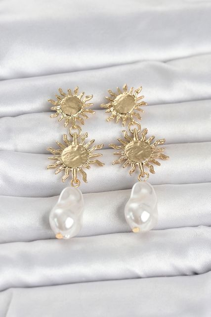 Youday Accessories BKP11797-BLNC Gold Renk Pirinç Güneş Model Detaylı Kadın Küpe