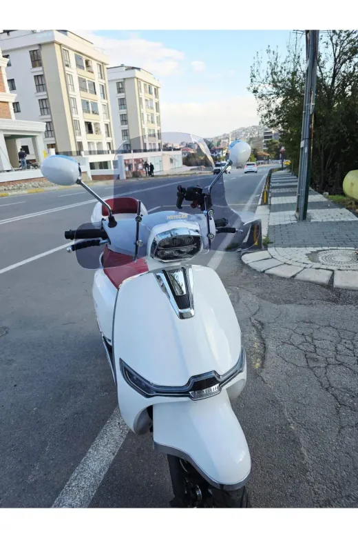 Yuki Risotto 125 Ön Cam 2022-2026 Model 43cm Füme Renkli 4mm Elcikli APARATSIZ
