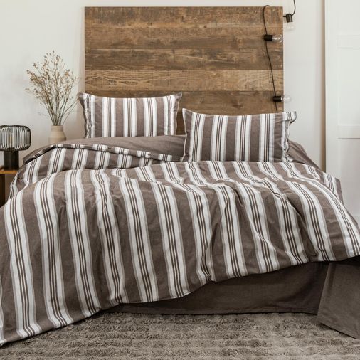 ₺1.299,00. Schafer Home Clasy İpliği Boyalı Çk Nevresim Takımı 4 Parça Kahverengi