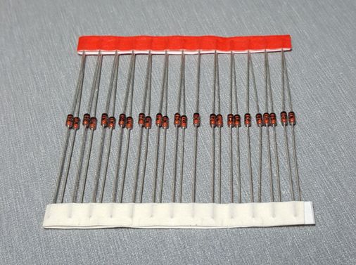 18 Volt 1 Watt Zener Diot