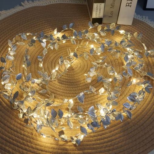 3 Metre Yaldızlı Gümüş LED Işık – Dekoratif Ortam ve Yılbaşı Aydınlatması