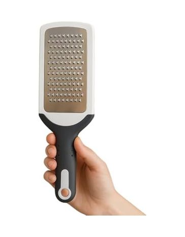 ADDA 131621567 Paslanmaz Çelik Saplı Ergonomik El Rendesi Peynir, Sebze, Havuç, Patates, Meyve Ve Çok Amaçlı Mutfak Rendesi