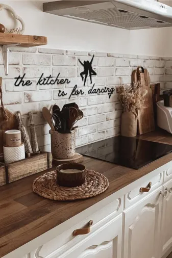 AHWALL AW00250 The Kitchen Is For Dancing Yazılı Dekoratif Ahşap Tablo
