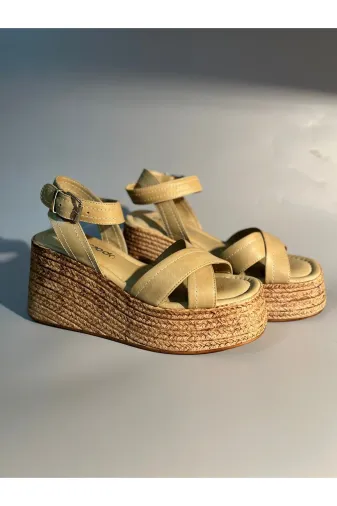 Butik nb65 Noble Shoes Hakiki Deri Dolgu Topuk Sandalet