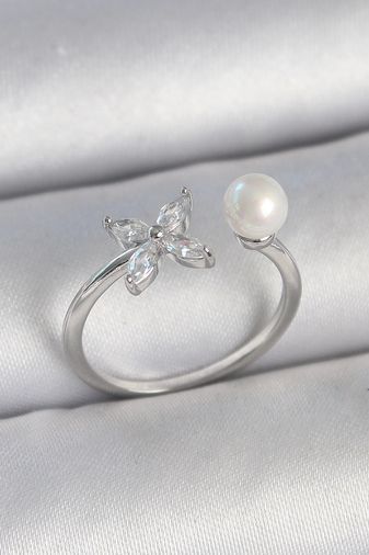Clariss BYK3726-BLNC Pirinç Gümüş Renk Zirkon Taşlı Çiçek Model İnci Detay Ayarlanabilir Kadın Yüzük Çok Renkli