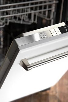 Diğer 126606925 Parlak Beyaz Yapışkanlı Folyo 137 Cm X 1 Mt