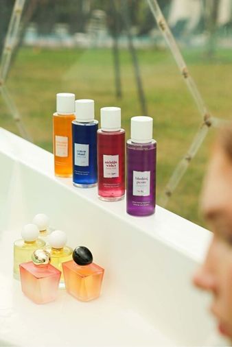 Diğer 128832721 Vücut Spreyi, Purelypro Midnight Wishes, 250 Ml, Aromatik, Çarkıfelek Meyvesi, Şakayık, Orkide, Vanilya, Parfüm Gücünde Kalıcı