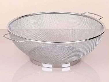 Diğer 131573337 Metal Süzgeç, Paslanmaz Çelik, Çok Amaçlı Ve Dayanıklı Tasarım, Ergonomik Saplı, Makarna, Sebze Ve Meyve İçin İdeal, Kolay Temizlik, Mutfak İçin Şık Ve Pratik 22 Cm Açık Gri
