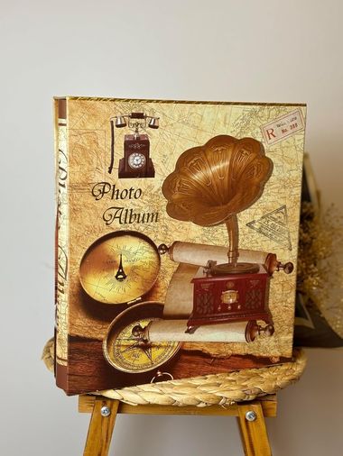 Diğer 131601013 Rs21 Fotoğraf Albümü 10X15Cm 600 Lük Gramafon Desenli Kutulu Yatay Dikey Modeli