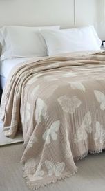 Diğer 57858324439845499283959 Kelebek Desen 4 Katlı Müslin Pike Yatak Örtüsü Battal Boy 240X260 Cm Bej Açik Gri