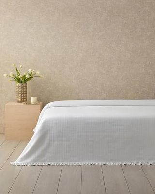 Diğer 57858324440770299283959 Lenora Pamuklu Fırfırlı Çift Kişilik Pike Beyaz Açik Gri