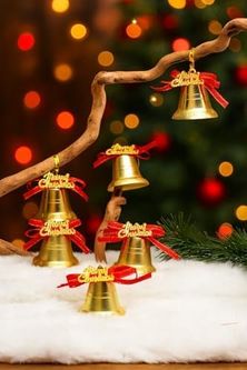 Diğer 57858324442737799283959 9 Adet Lüx Kırmızı Kurdelalı Yılbaşı Merry Christmas Çan Süs 5Cm Yılbaşı Ağacı Süsleri Süsleri