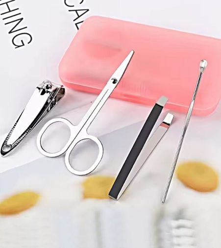 Diğer 57858324445603499283959 4'lü Set Manikür Pedikür Seti Mini Boy Seyahat Bakım Seti 6998