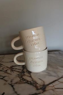 Diğer 57858324452110099283959 Efsaneler Ağustosta Doğar Seramik Kupa, Bej, Noktacıklı Tasarım, Türkçe Yazılı Açık Altın