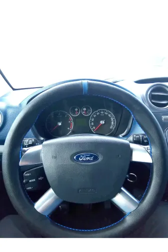 DİKİŞLİ DİREKSİYON KILIFI SİYAH DERİ MAVİ YÜZÜK MAVİ DİKİŞLİ FORD CONNECT İÇİN