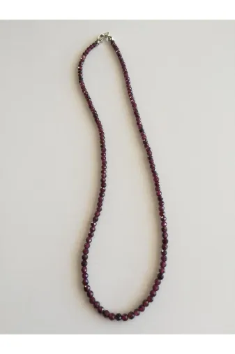DOĞAL TAŞ CENNETİ KOLYECENNET001 Doğal Taş Lal (Granat) Faset Kesim Gümüş Kolye
