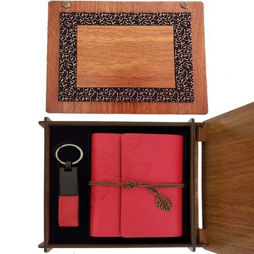 ETT 562741422868 Ahşap Kutulu Kırmızı Deri Defter Ve Anahtarlık Set