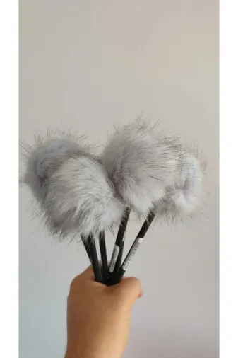 FAMEMUS ACCESSORY 0010256 Tüylü Ponpon Başlıklı Kurşun Kalem Grı Renk 1 Adet
