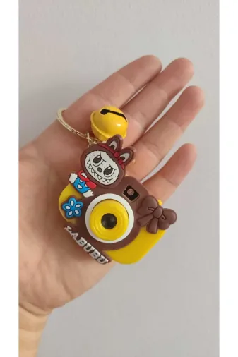 FAMEMUS ACCESSORY 00201011 Kamera Labubu Model Resimli Işıklı Anahtarlık Çanta Süsü