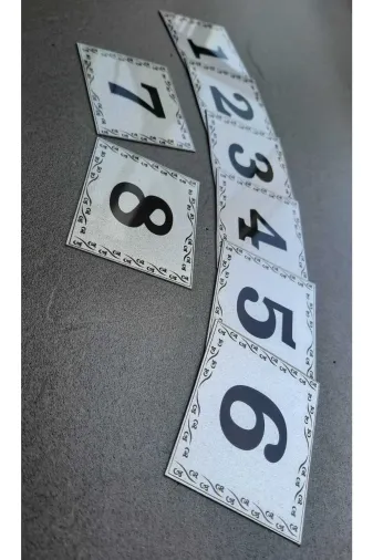 GENDEC GEN5.5X6.5CM1-8 Kapı Numarası 5.5X6.5 Cm Metalik Gümüş Gri Üzeri Siyah Baskı Kendinden Yapışkanlı No:1 Den 8’E