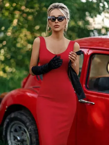 Kadın Askılı Derin Yuvarlak Yakalı Sırtı Açık Midi Dalgıç Elbise - L-XL - Kırmızı