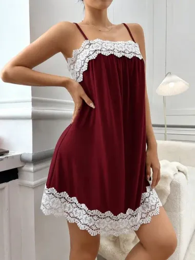 Kadın Ip Askılı Yaka Dantel Detaylı Kısa Viskon Gecelik - 2XL-3XL - Bordo