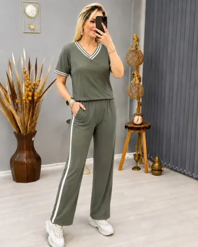Kadın Kısa Kollu V Yakalı Viskon Iki Iplik Bluz Ve Pantolon Ikili Takım - 2XL-3XL - Haki