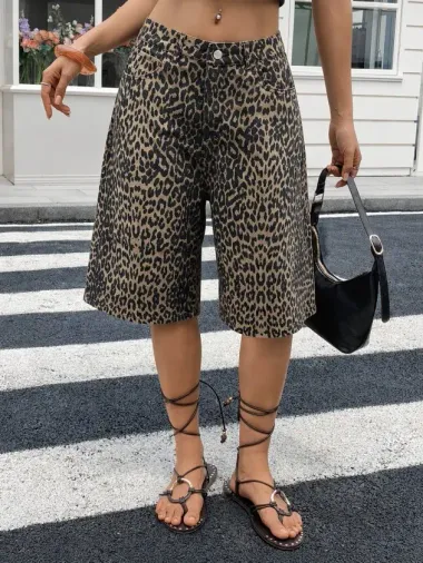Kadın Yüksek Bel Leopar Desen Detaylı Kısa Kot şort - 2XL - Leopar