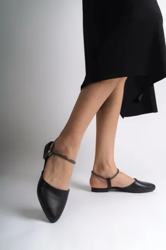 MODE STEP MSTPJY89895657413 Ariana Lastikli Ortopedik Rahat Taban Bilekten Taş Detaylı Kadın Babet Ayakkabı Cst - Siyah