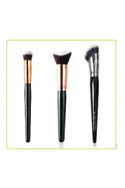 Oval Yapılı Kapatıcı Fırça 136 + Eğimli Kontür Fırçası 260 + 3d Kabuki Fondöten Fırçası 0150