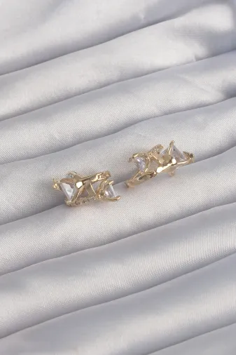 Pirinç Gold Renk İri Zirkon Taşlı Kıvrımlı Minimal Kelebekli Halka Küpe TJ-BKP9289