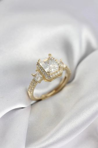 PRATİKOBA MEYEB698dab312b283f1d1c08fdf6-BLMY Mey İthalat Gold Renk Kare Baget Zirkon Taşlı Tek Taş Model Kadın Yüzük Çok Renkli