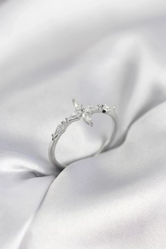 PRATİKOBA MEYEB698dac96895d357b570e5b23-BLMY Mey İthalat Yıldız Model Zirkon Taşlı Gümüş Renk Kadın Yüzük Çok Renkli
