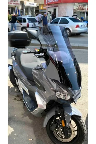 RKS Blade 350 Ön Cam 2023-2026 Model 65cm Füme Renkli 4mm ORTA BOYLU