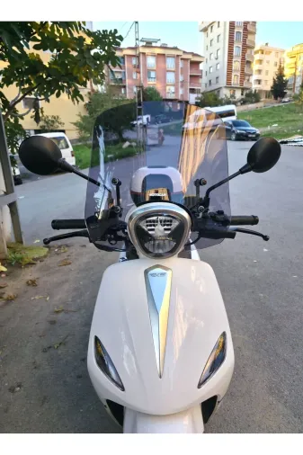 Rks Letbe LB 125 Ön Cam 2023-2026 Model 44cm Füme Renkli 4mm APARATSIZ